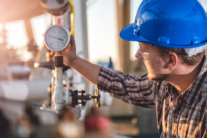 gas line worker 300x200